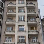 Apartment Buda Hill Charm - 3 Bdrm- Self Chkn Budapest