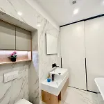 Buda Hill Charm - 3 Bdrm- Self Chkn Budapest