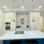Buda Hill Charm - 3 Bdrm- Self Chkn * Budapest