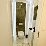 Apartment Buda Hill Charm - 3 Bdrm- Self Chkn *