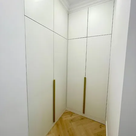 Buda Hill Charm I 3br I Self Chkn Budapest