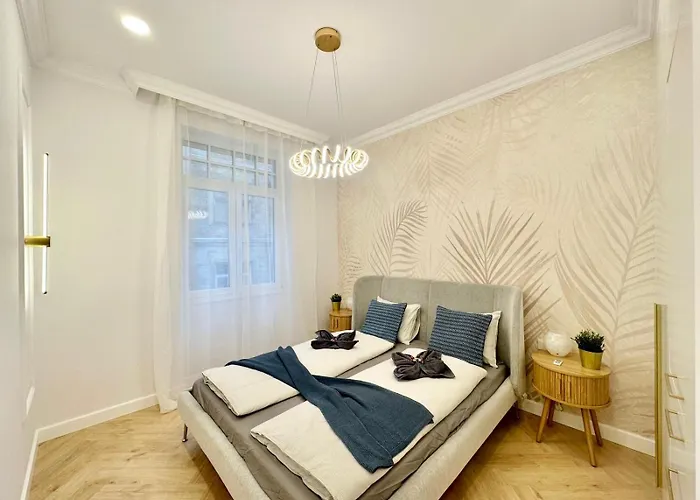 Apartament Buda Hill Charm - 3 Bedrooms - Self Check-in *