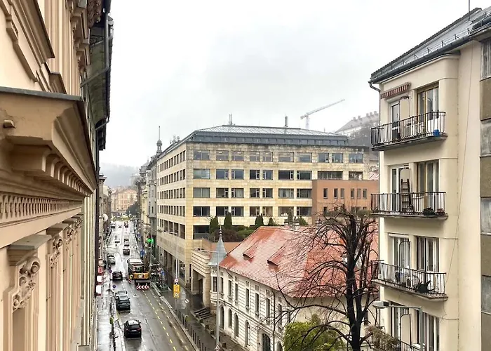 Buda Hill Charm - 3 Bedrooms - Self Check-in Budapeşte
