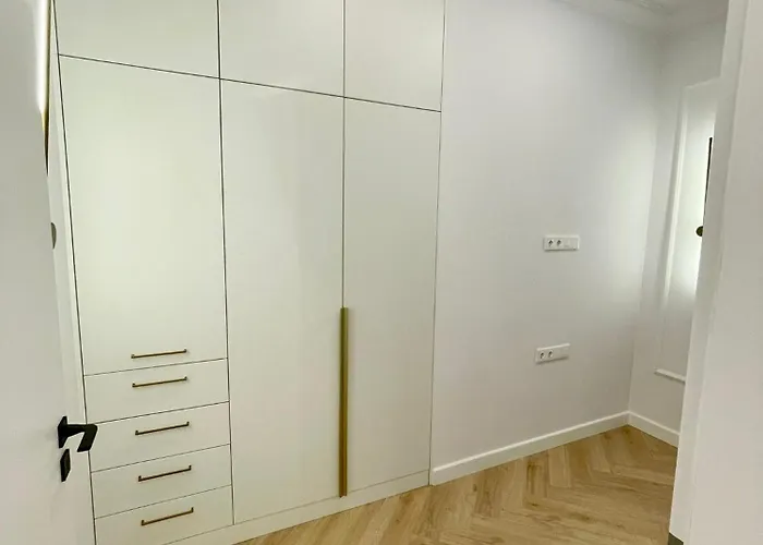 Daire Buda Hill Charm - 3 Bedrooms - Self Check-in Budapeşte