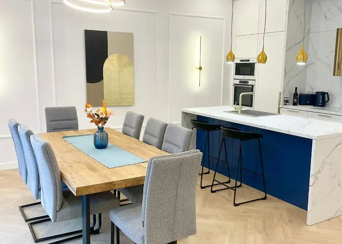 Daire Buda Hill Charm - 3 Bedrooms - Self Check-in