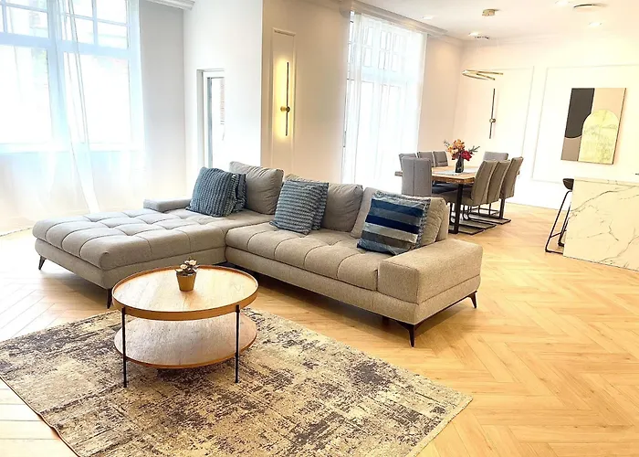 Buda Hill Charm - 3 Bedrooms - Self Check-in