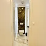 Buda Hill Charm - 3 Bdrm- Self Chkn *