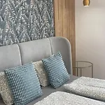 Apartament Buda Hill Charm - 3 Bdrm- Self Chkn *