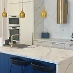Apartament Buda Hill Charm - 3 Bdrm- Self Chkn Budapeszt