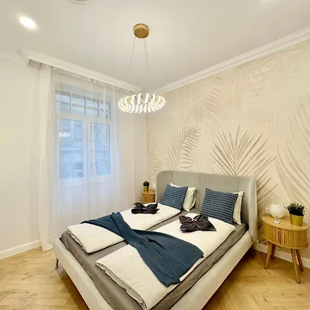 아파트 Buda Hill Charm I 3br I Self Chkn *