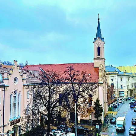 Апартаменты Buda Hill Charm I 3br I Self Chkn