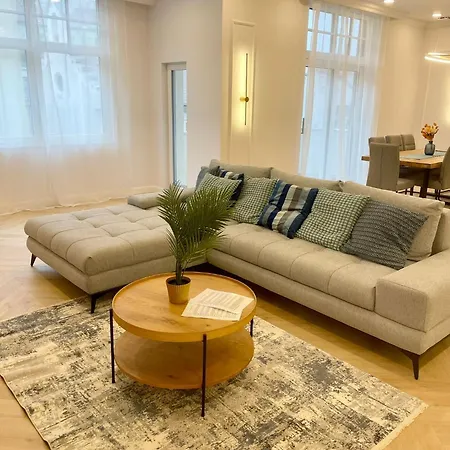 아파트 Buda Hill Charm I 3br I Self Chkn 부다페스트