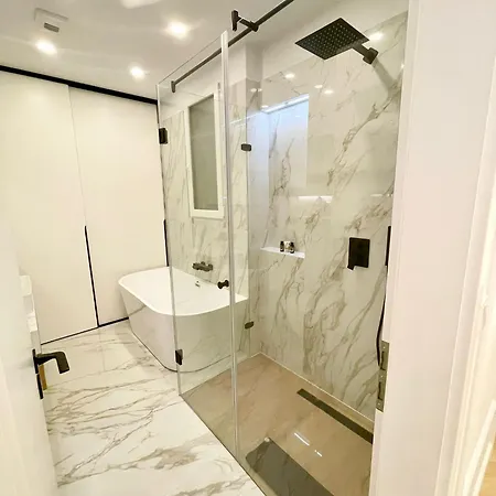 아파트 Buda Hill Charm I 3br I Self Chkn 부다페스트