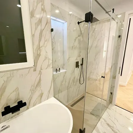 아파트 Buda Hill Charm I 3br I Self Chkn *