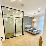 Buda Hill Charm - 3 Bdrm- Self Chkn Budapešť