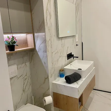 Buda Hill Charm - 3 Bdrm- Self Chkn Lejlighed Budapest