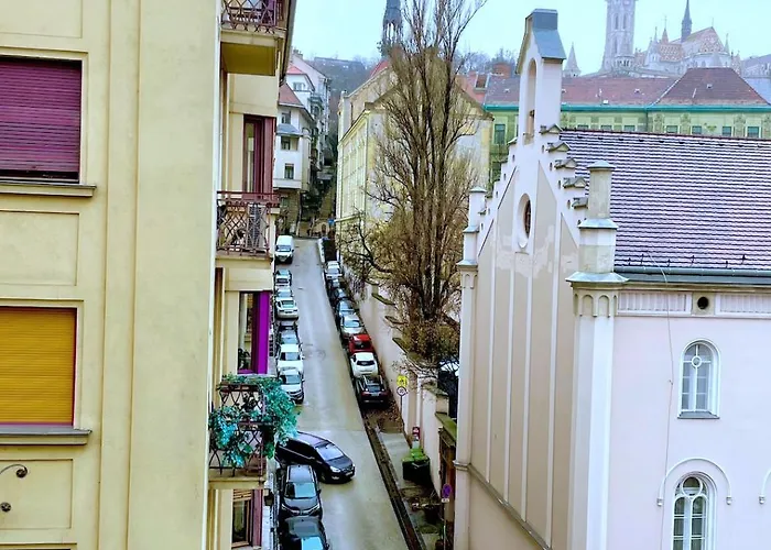 Buda Hill Charm - 3 Bedrooms - Self Check-in Apartamento Budapest