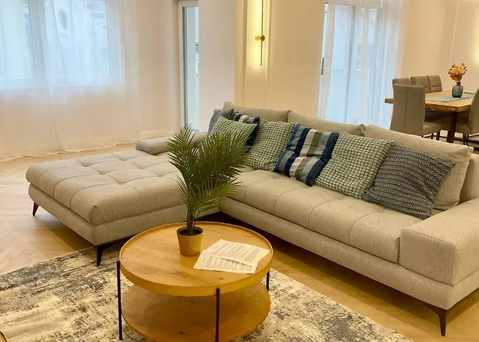 Apartamento Buda Hill Charm - 3 Bedrooms - Self Check-in Budapest