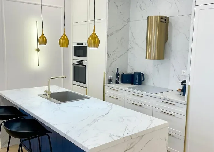 Apartamento Buda Hill Charm - 3 Bedrooms - Self Check-in Budapest