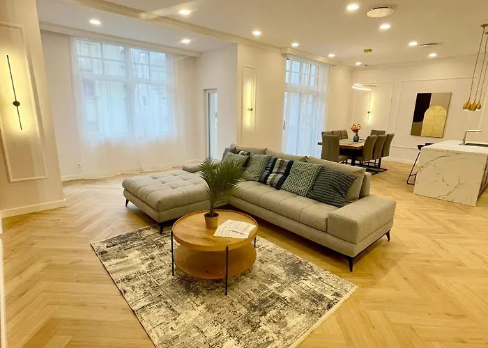 Buda Hill Charm - 3 Bedrooms - Self Check-in Apartamento Budapest
